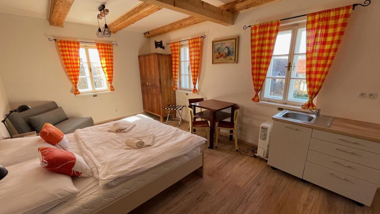 Penzion Pod Devitkou Hřensko Exterior foto