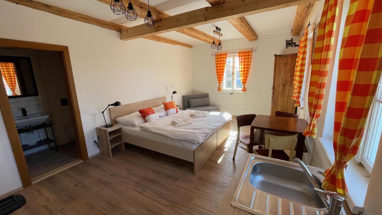 Penzion Pod Devitkou Hřensko Exterior foto