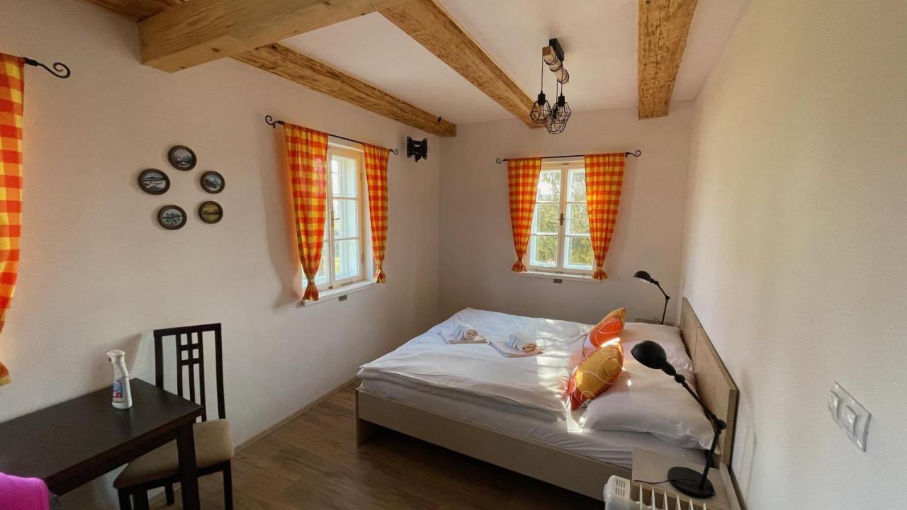 Penzion Pod Devitkou Hřensko Exterior foto