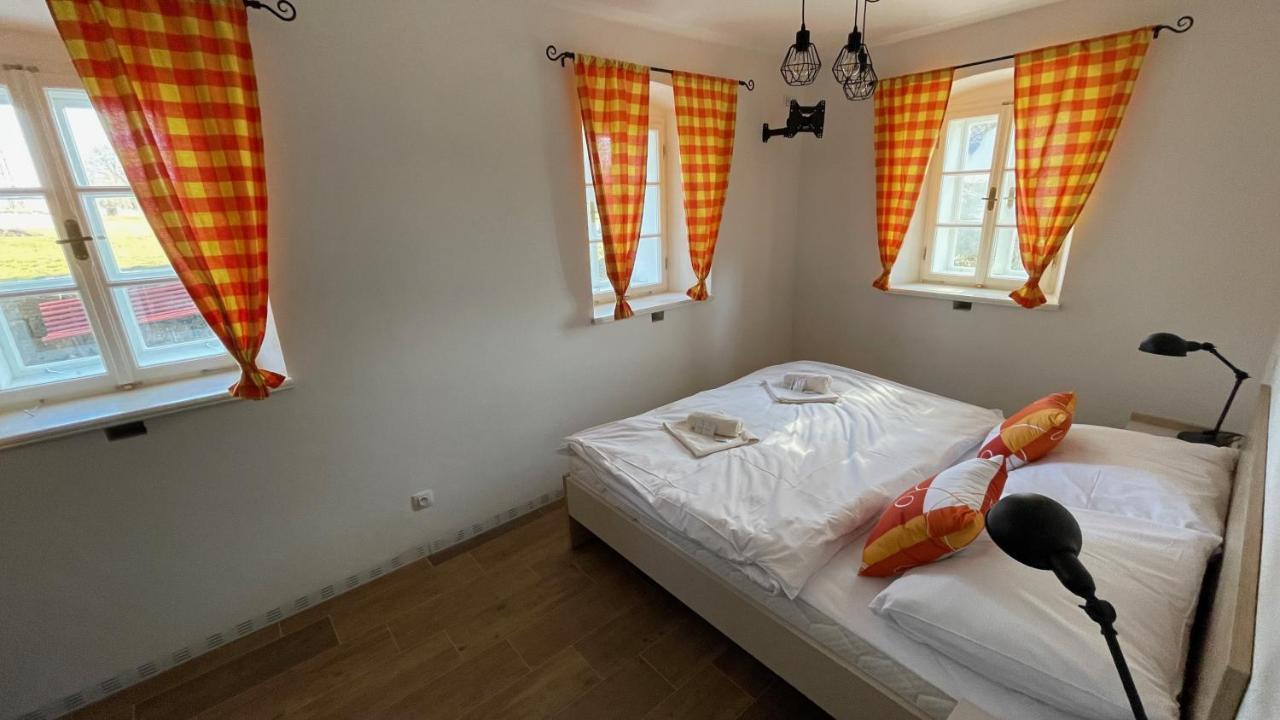 Penzion Pod Devitkou Hřensko Exterior foto